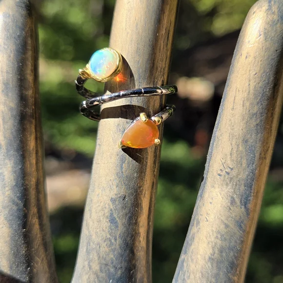 Opal Natural Gemstone Fire & Crystal Opal Snake Sterling Rhodium & Gold Ring Sz7 - Picture 3 of 10